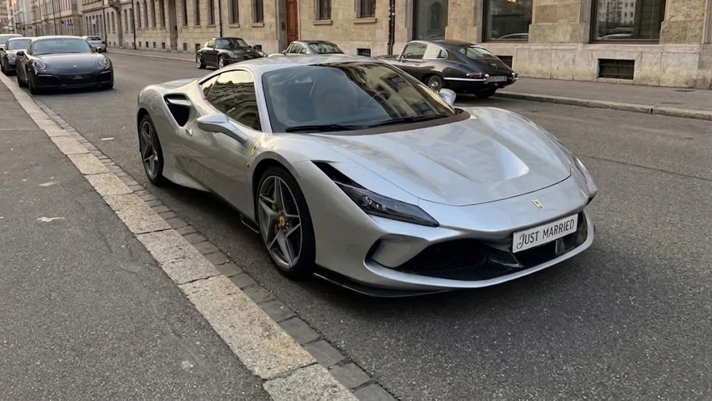FERRARI F8 TRIBUTO location mariage — FERRARI F8 TRIBUTO